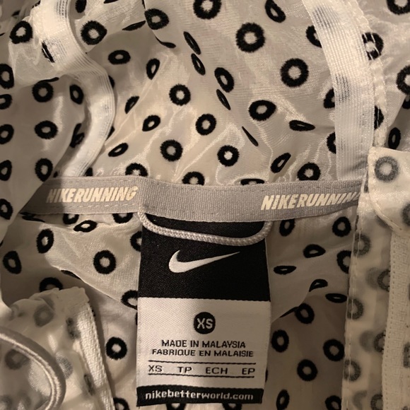 Nike Run Jacket - Picture 2 of 2